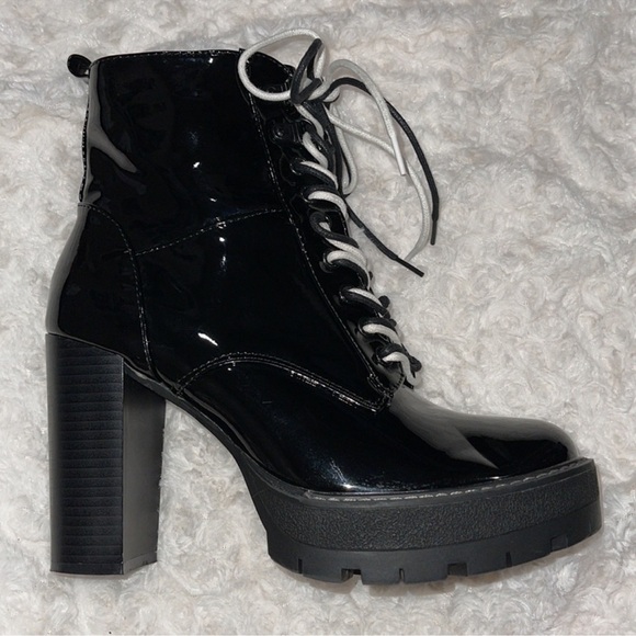 AlIT Patent Leather Block Chunky High Heel Boot. Size 9 black and White laces. - Picture 7 of 16